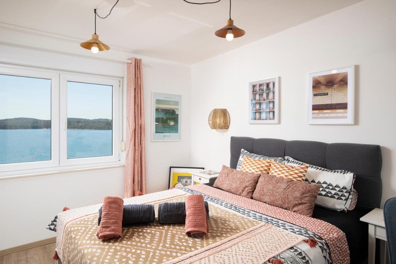 Top Floor Sunset Apartment Пула Екстериор снимка