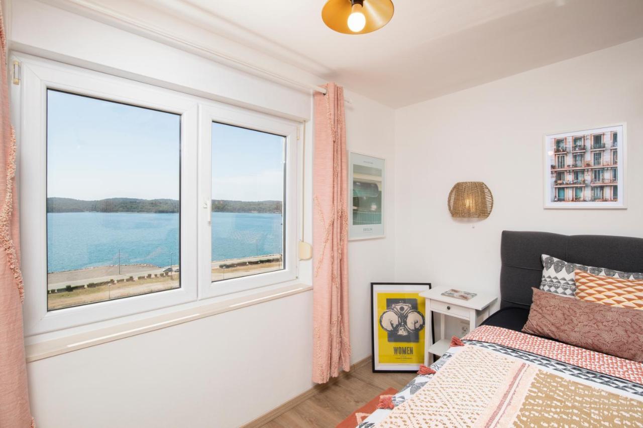 Top Floor Sunset Apartment Пула Екстериор снимка