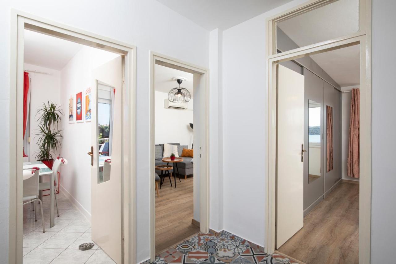 Top Floor Sunset Apartment Пула Екстериор снимка