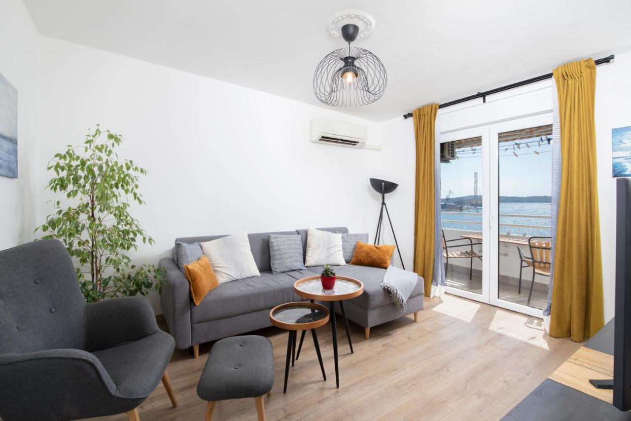 Top Floor Sunset Apartment Пула Екстериор снимка