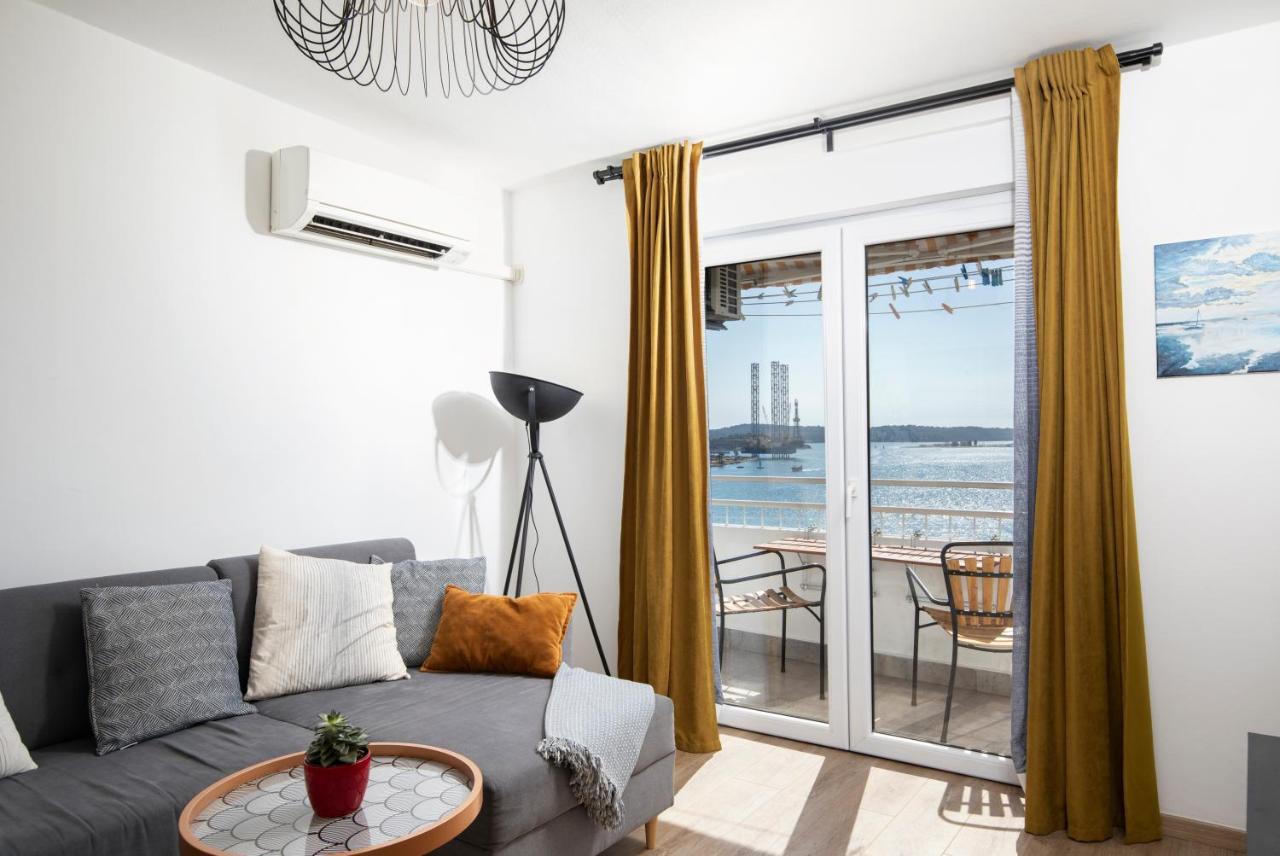 Top Floor Sunset Apartment Пула Екстериор снимка