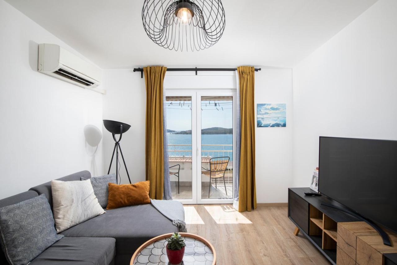 Top Floor Sunset Apartment Пула Екстериор снимка